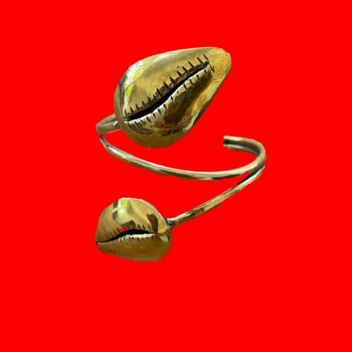 Cowrie brass bangle from Senegal