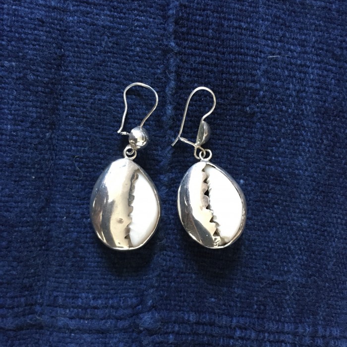 silver cowrie earings