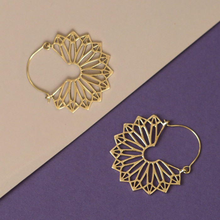 Geometric hoops