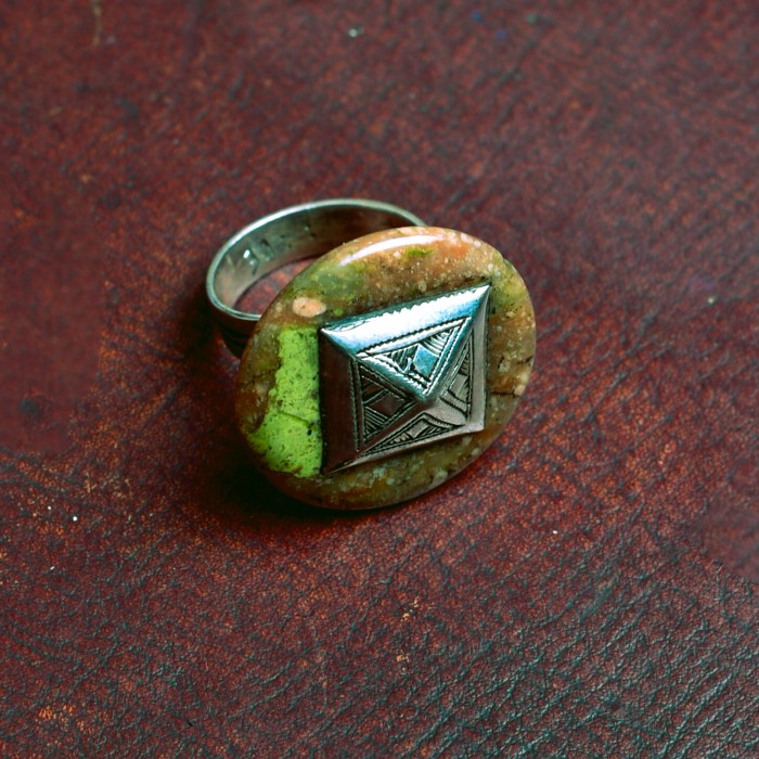 Silver mottled green stone Madagascar Ring